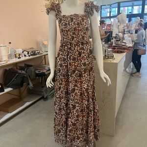 Beautiful maxi dress by Love The Label! Size xs/sm